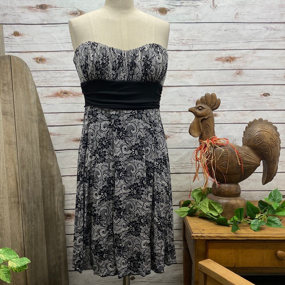 Speechless Strapless Sleeveless Lace Fully Lined Bodice Dress Black White Small